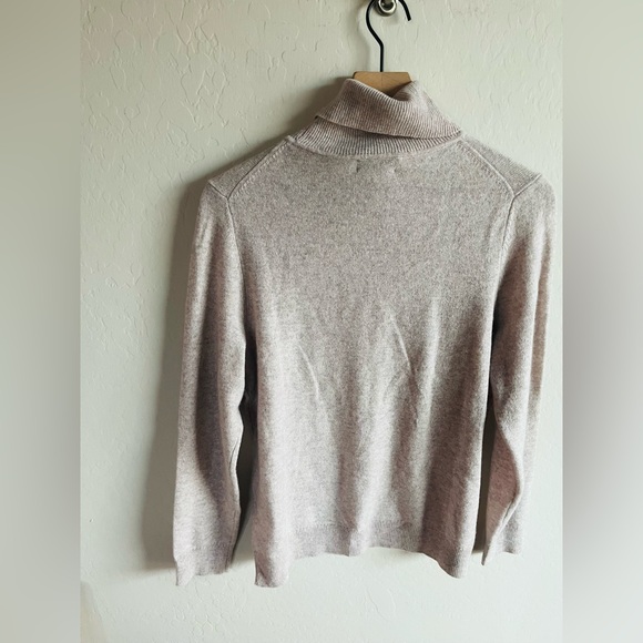 Charter Club Women’s Tan 100% Cashmere Table Turtleneck Size L NWT Lux Glam Soft - Picture 6 of 6